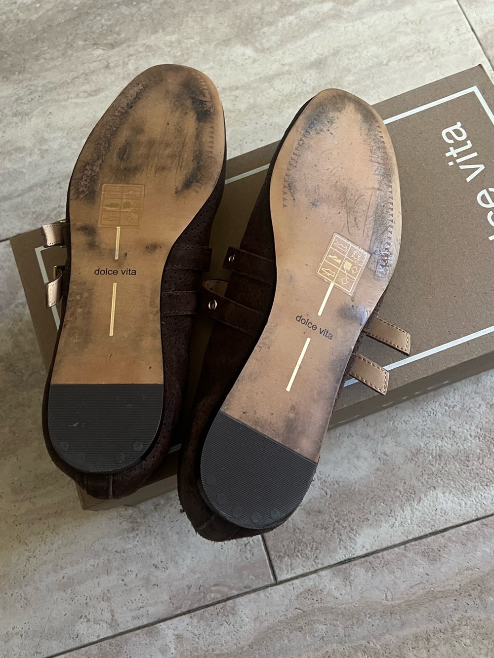 Dolce Vita Baylee Grommet Dark Brown Ballet Flats - Picture 12 of 12